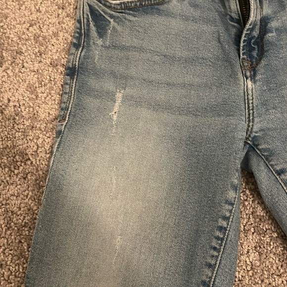 Mavi Ada Mid Rise Distressed Light Blue Wash  Boyfriend Jeans 24X25 - Picture 4 of 8